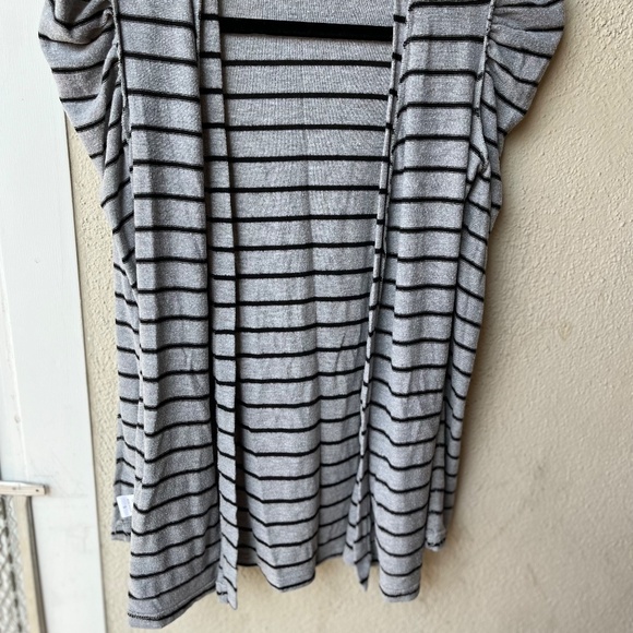 Levi's 720 High Rise Skinny 25 + Grey & Black Stripe Cardigan M COMBO DEAL - Picture 9 of 11